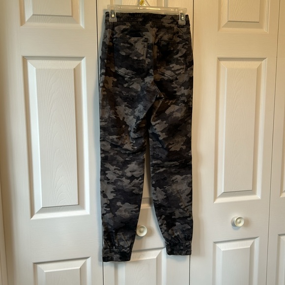 Spanx gray camo jogger. Size XS. - Picture 5 of 7